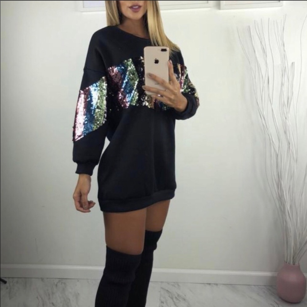 - De Novo Multicolor Sequin Oversized Sweater